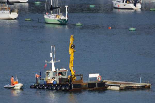12 January 2021 - 13-59-24
The mid river pontoon used for waste disposal is off for  renovation.
------------------------
Dart Harbour pontoon removal.